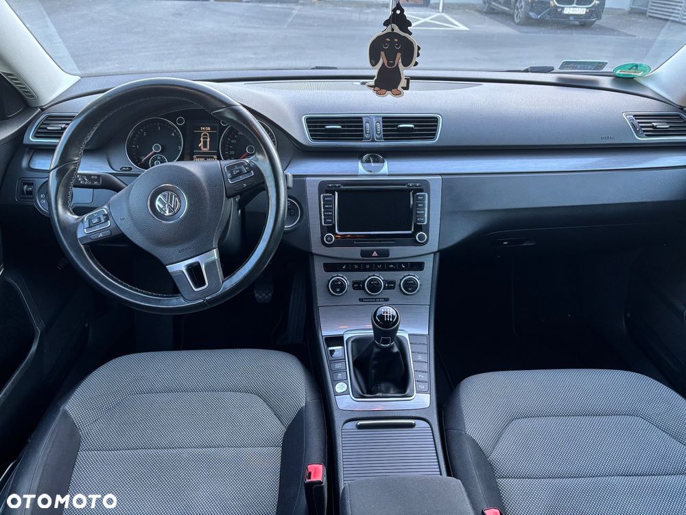 Volkswagen Passat 2.0 TDI Comfortline - 6