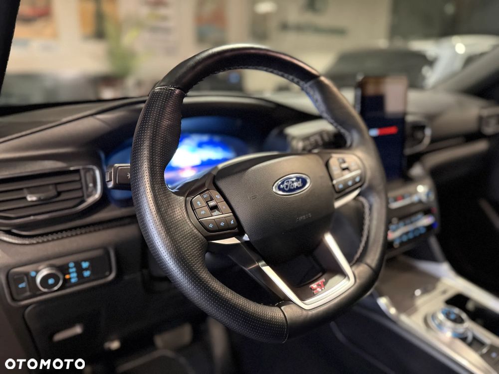 Ford Explorer - 8