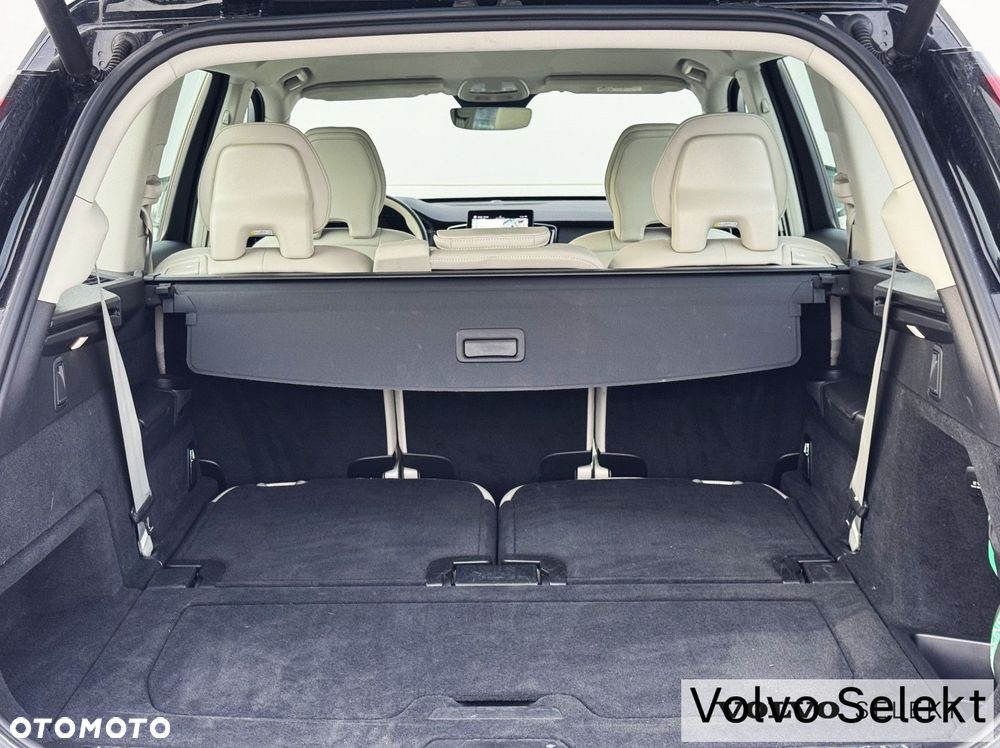 Volvo XC 90 - 32
