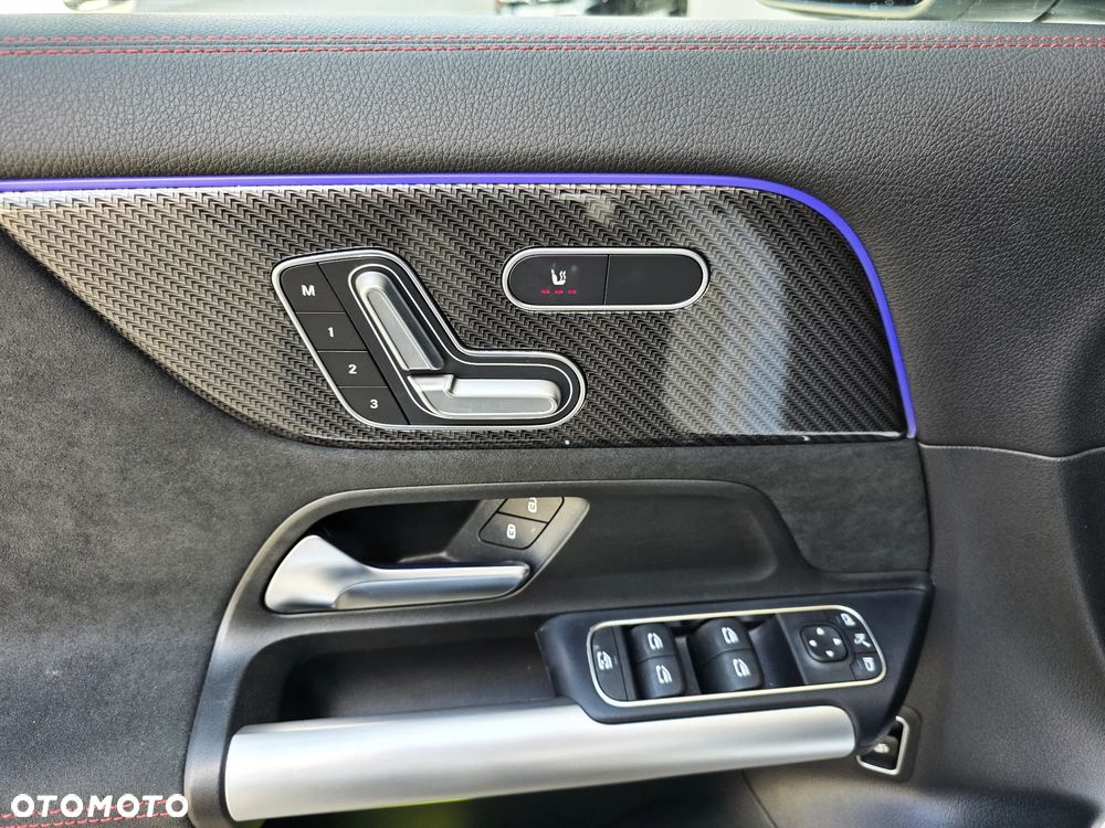 Mercedes-Benz GLA 200 AMG Line - 15