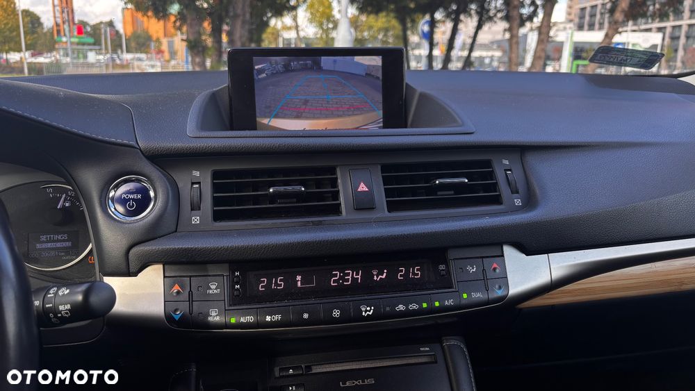 Lexus CT 200h Prestige - 24