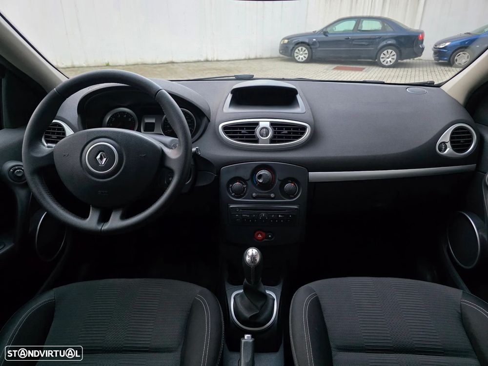 Renault Clio 1.2 16V Dynamique - 33