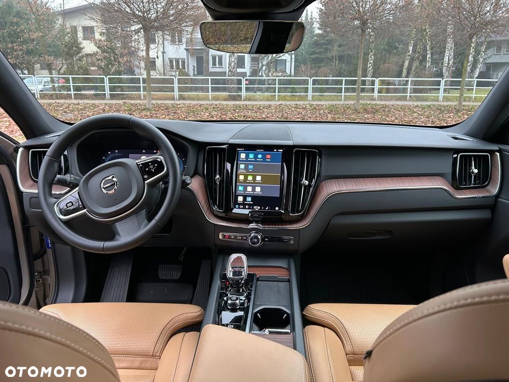 Volvo XC 60 B4 D AWD Plus Bright - 6