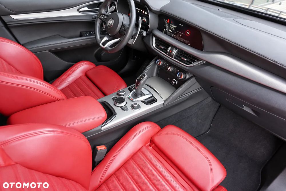 Alfa Romeo Stelvio 2.0 Turbo Veloce Q4 - 37