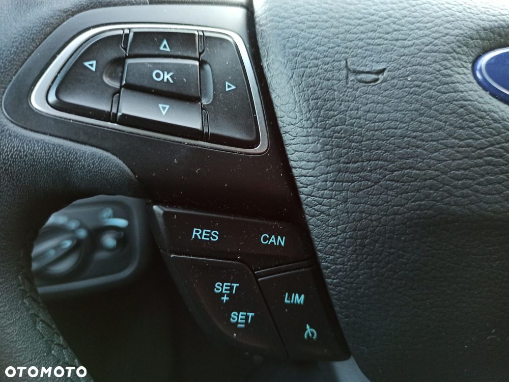 Ford Kuga - 15