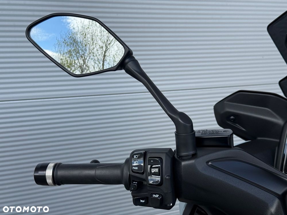Yamaha X-max - 36