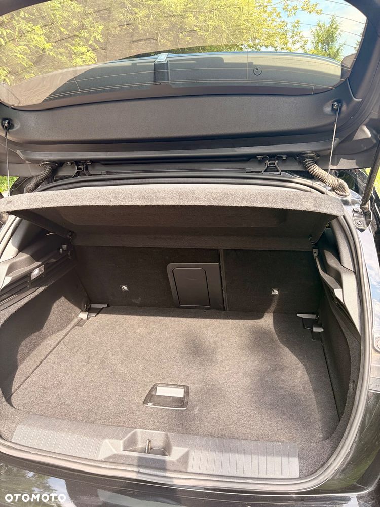Opel Astra 1.2 T Elegance S&S - 11