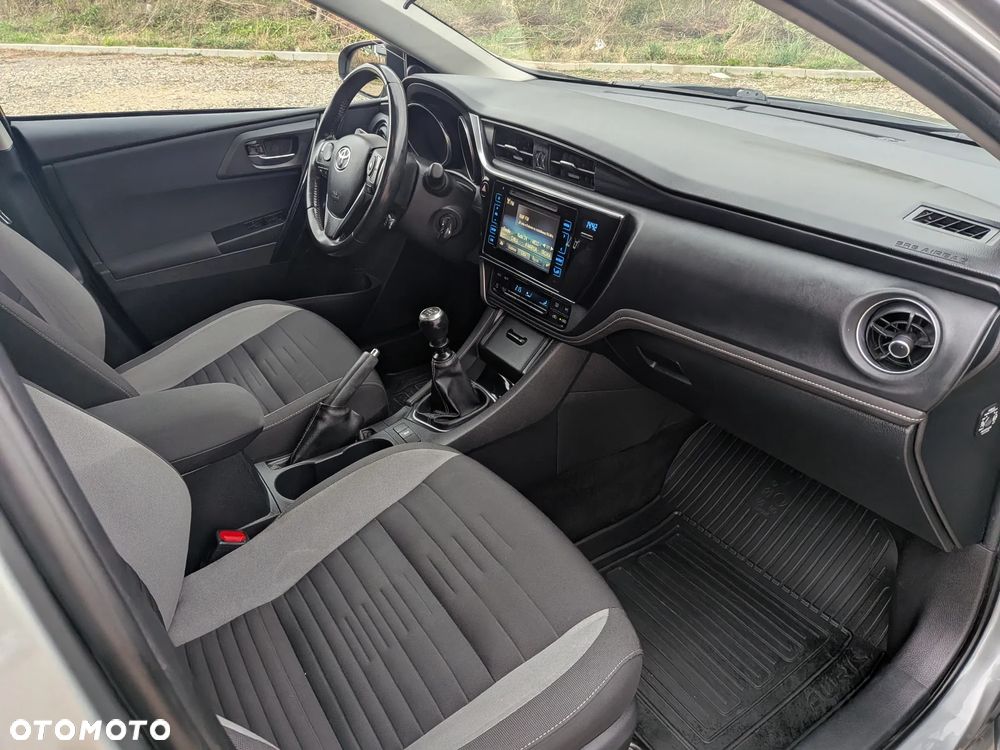 Toyota Auris 1.6 Prestige - 14