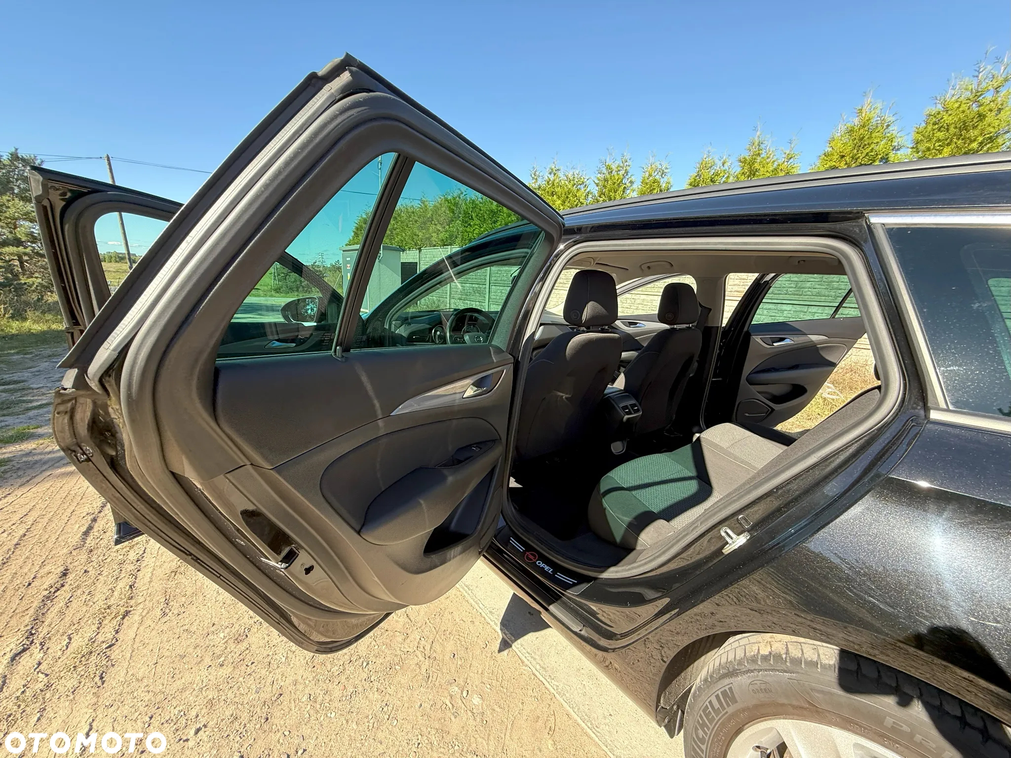 Opel Insignia 1.5 T Enjoy S&S Eco - 17