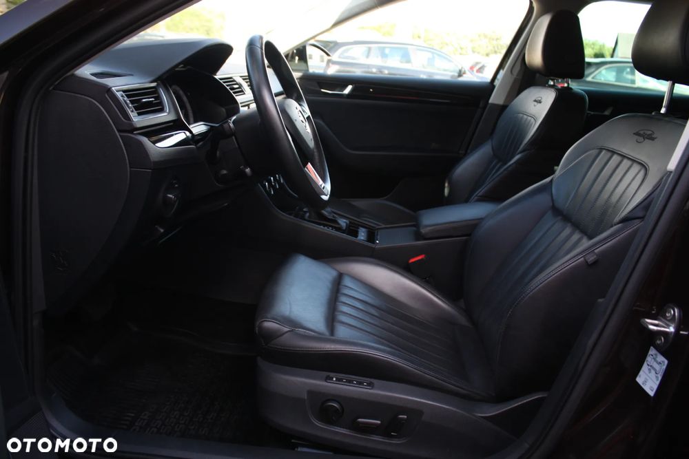 Skoda Superb 2.0 TDI 4x4 L&K DSG - 24