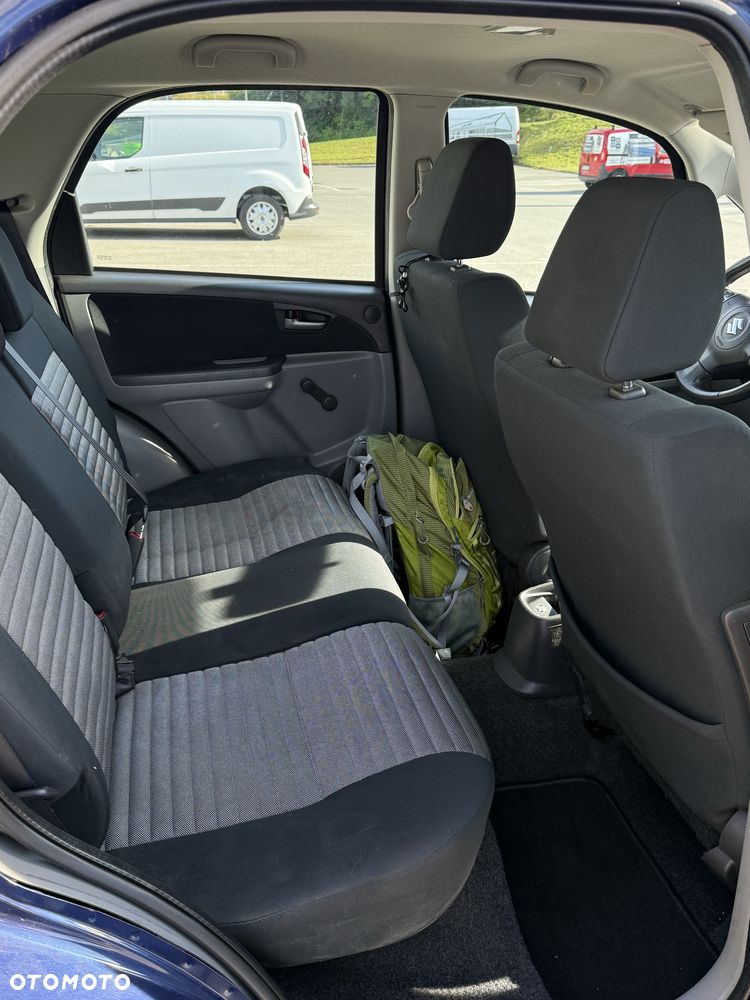 Suzuki SX4 - 8