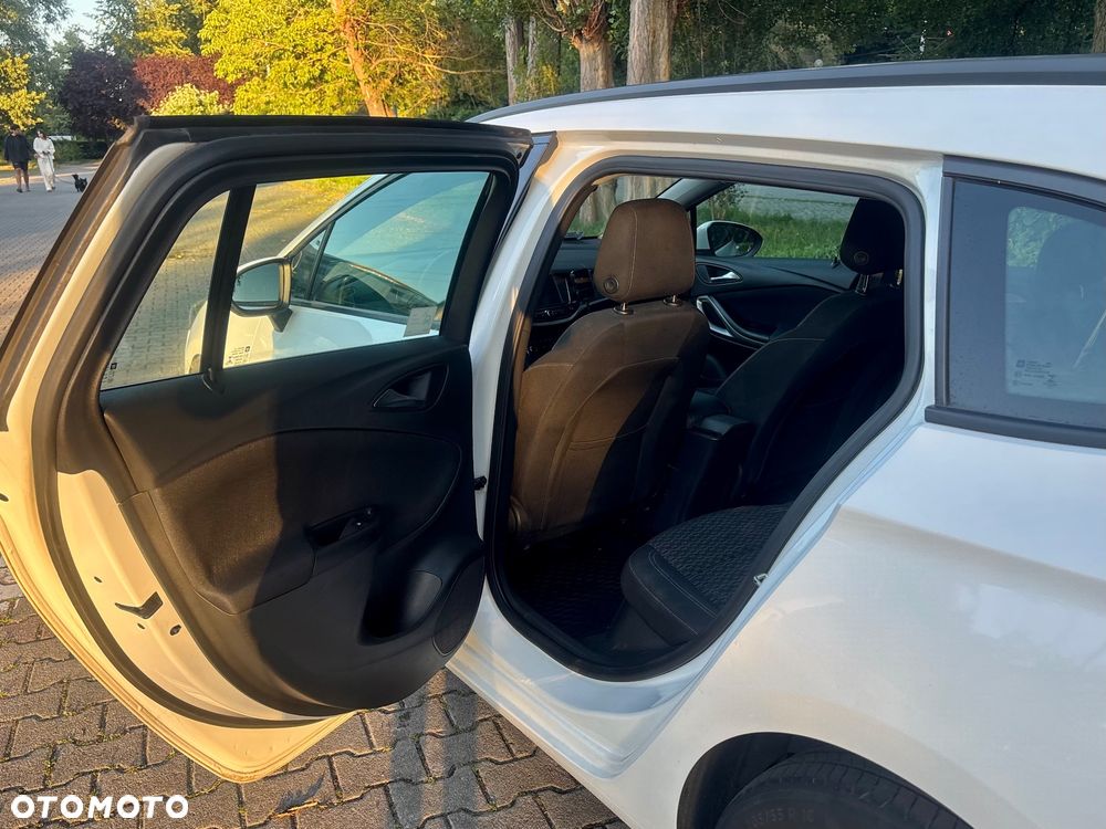 Opel Astra 1.6 CDTI Enjoy - 8