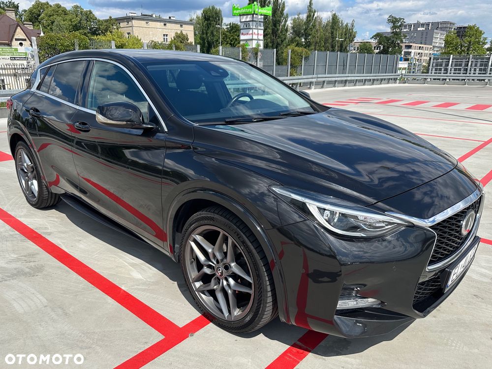 Infiniti Q30 1.6t Sport Tech 7DCT - 1