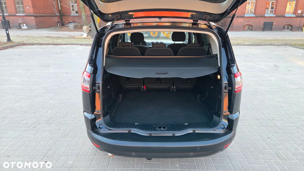 Ford S-Max 2.0 TDCi DPF Titanium X - 19