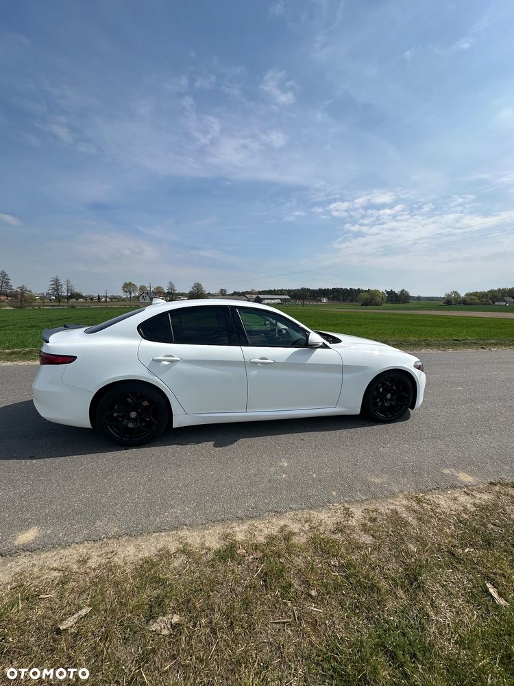 Alfa Romeo Giulia 2.0 Turbo 16V AT8 Veloce - 5