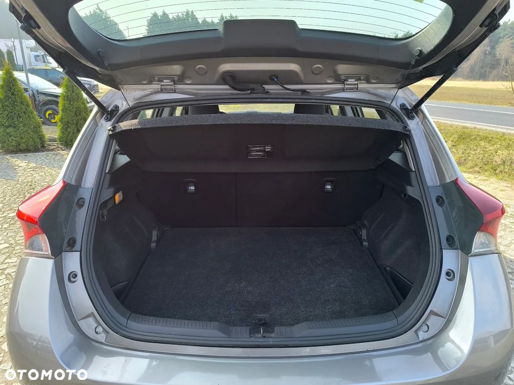 Toyota Auris 1.6 D-4D Design Edition - 14