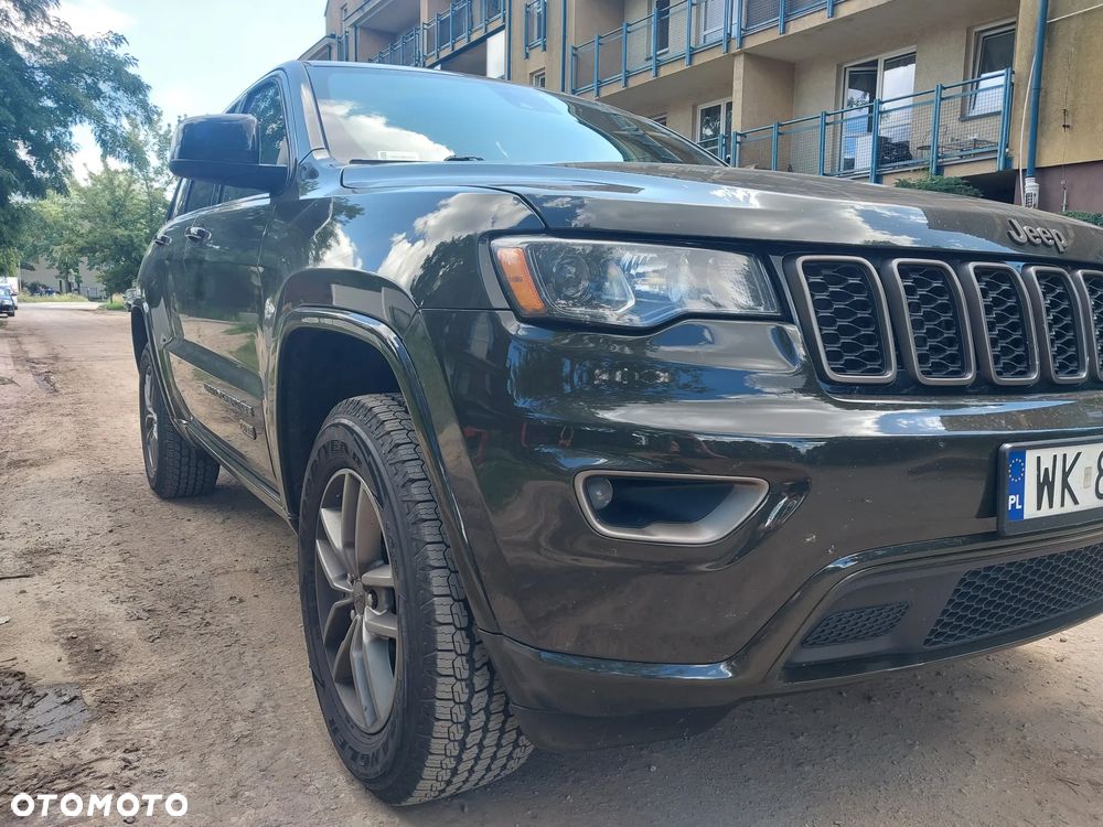 Jeep Grand Cherokee - 1