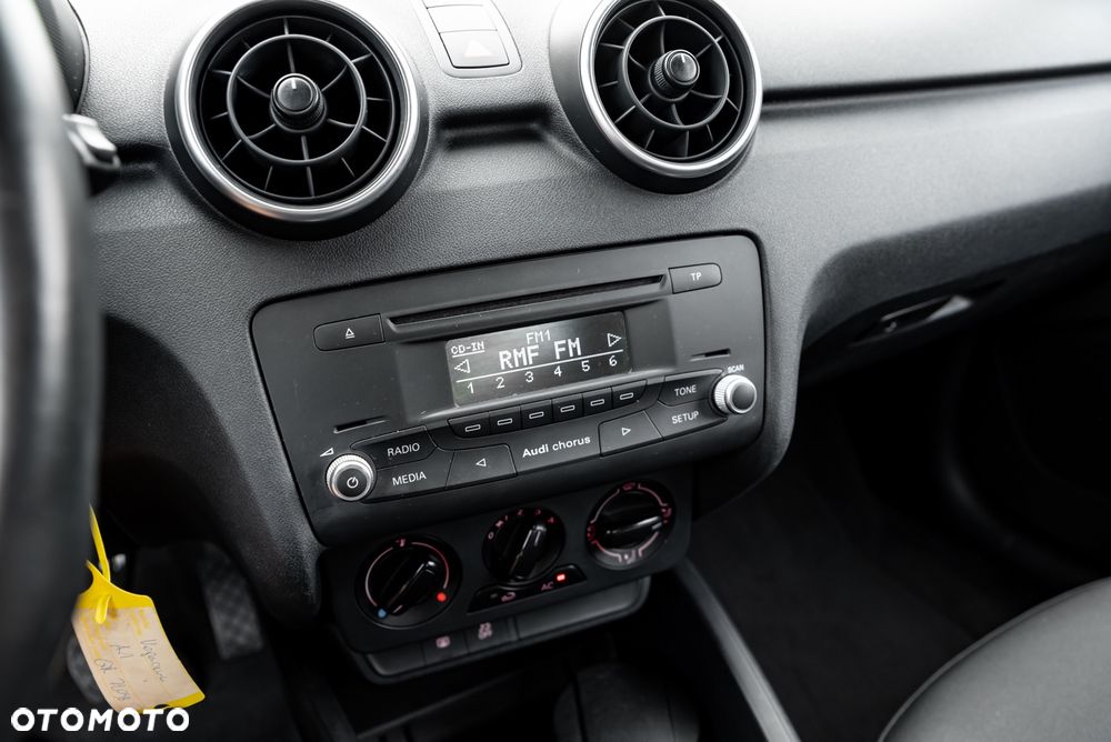 Audi A1 3-drzwiowe 1.2 TFSI S line edition - 23