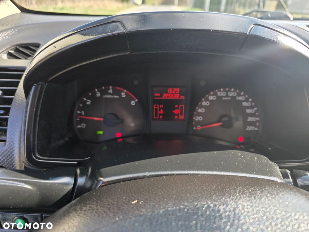 Isuzu D-Max 2.5 EC LS+ - 24
