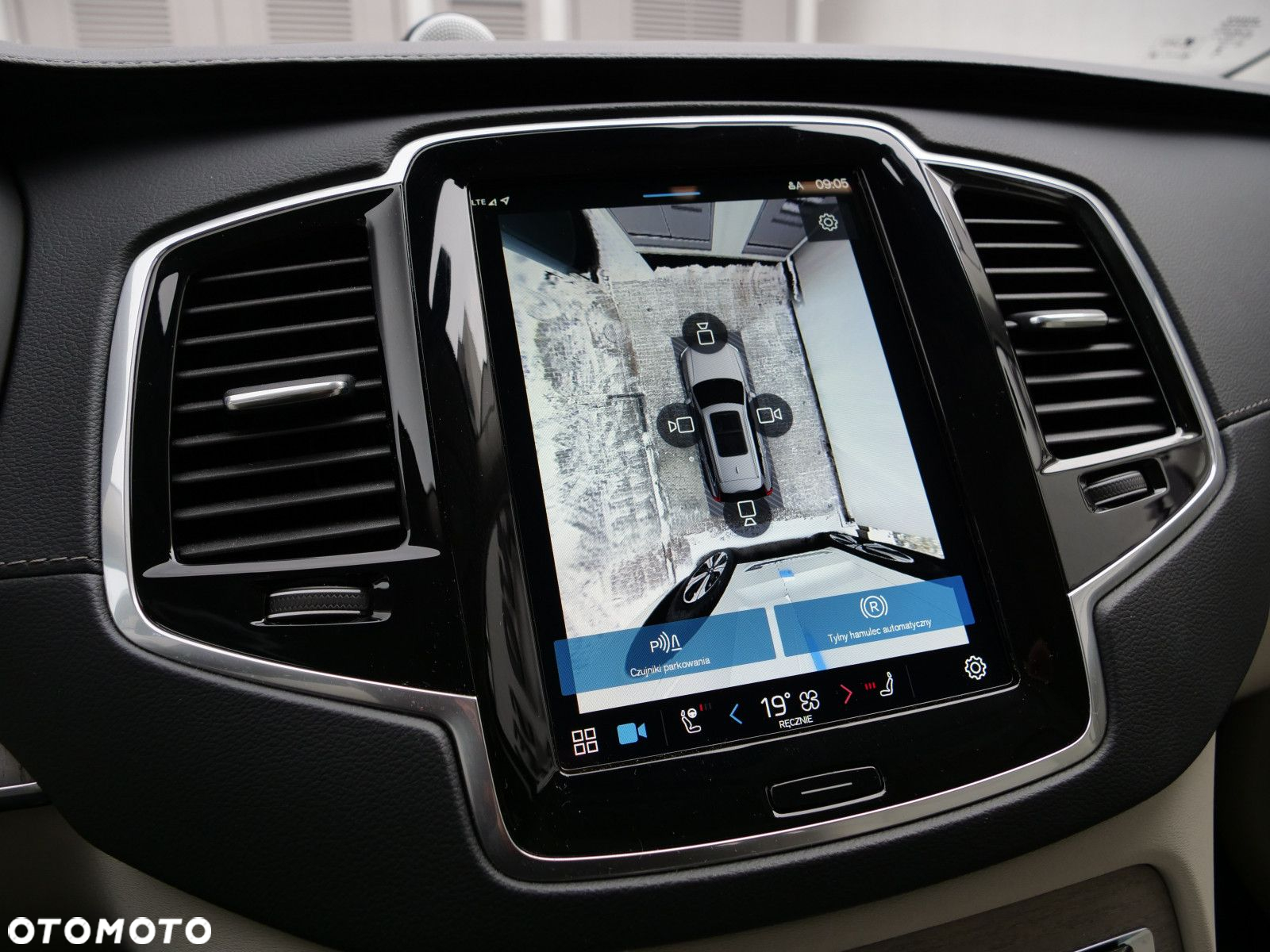 Volvo XC 90 - 25
