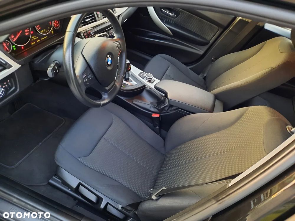 BMW Seria 3 318i Edition Luxury Line Purity - 17