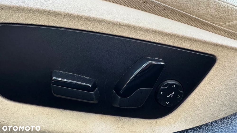 BMW Seria 5 520d Sport Line - 21