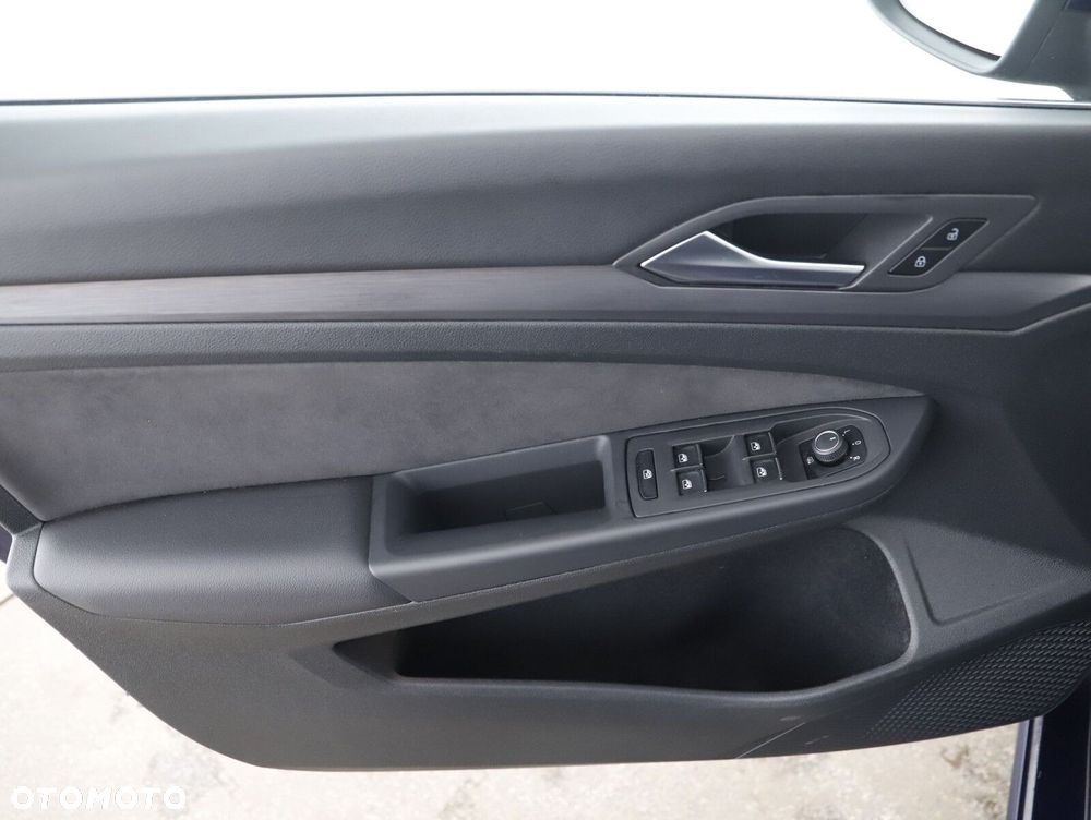 Volkswagen Golf Variant - 23