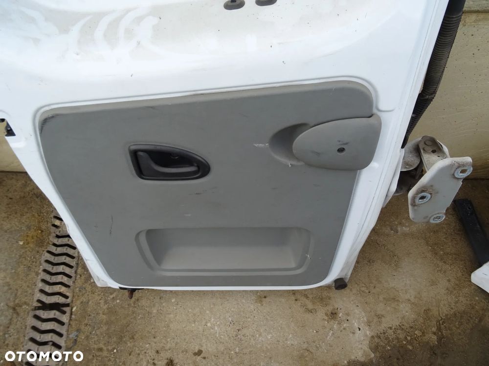 Drzwi lewy tył skrzydło Renault Trafic II szyba - 12