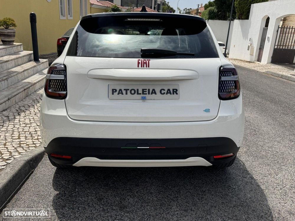 Fiat 600e 54 kWh (RED) - 7