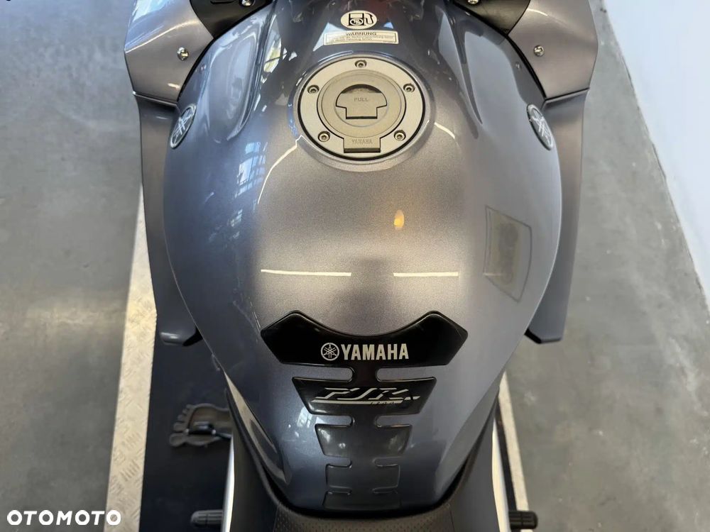 Yamaha FJR - 29