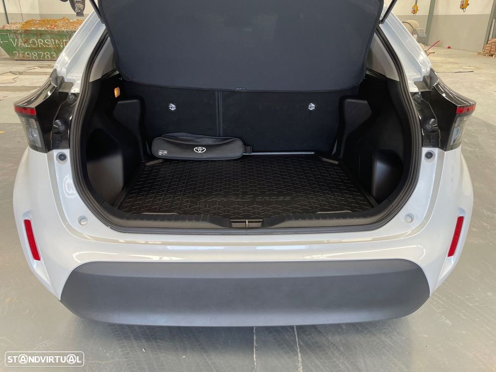Toyota Yaris Cross 1.5 HDF Comfort Plus - 22