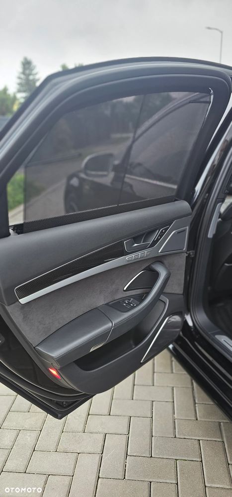 Audi S8 - 20