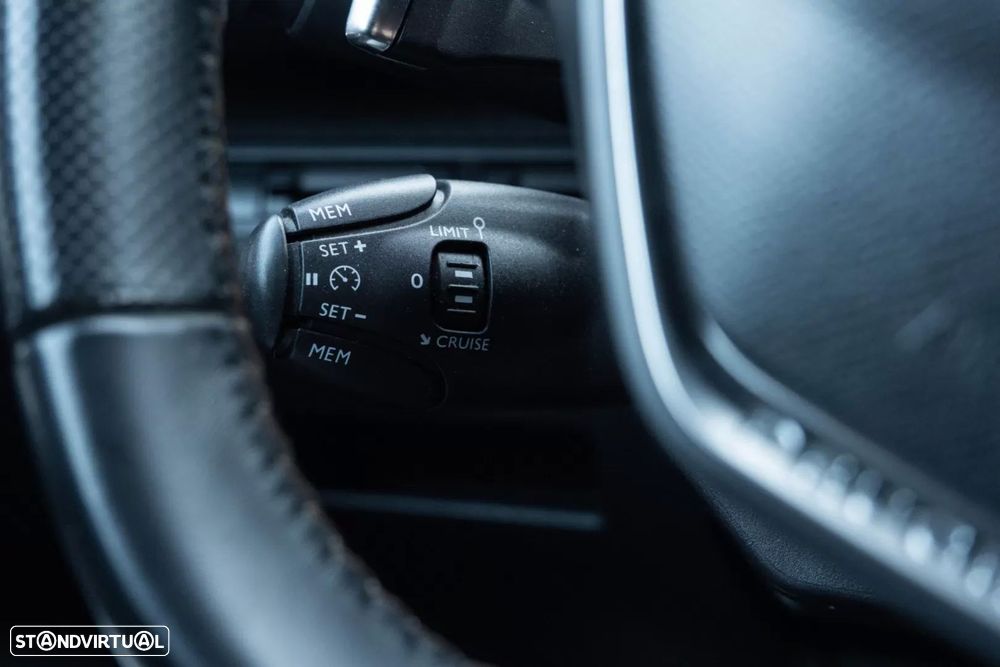 Peugeot 5008 1.5 BlueHDi GT Line EAT8 - 24
