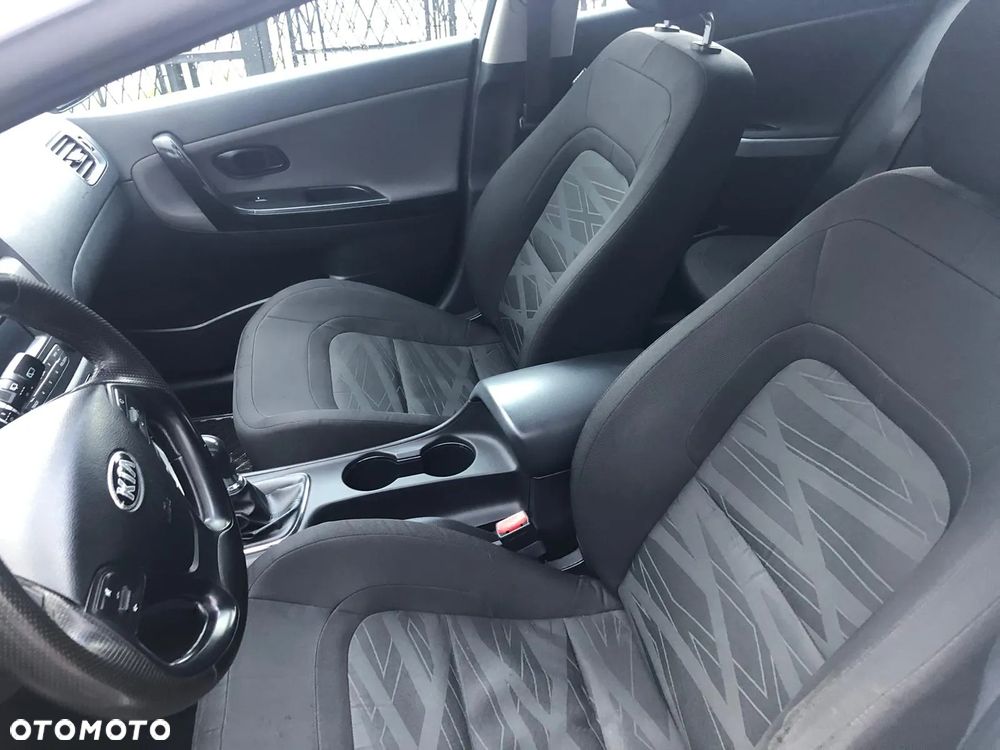 Kia Ceed - 6