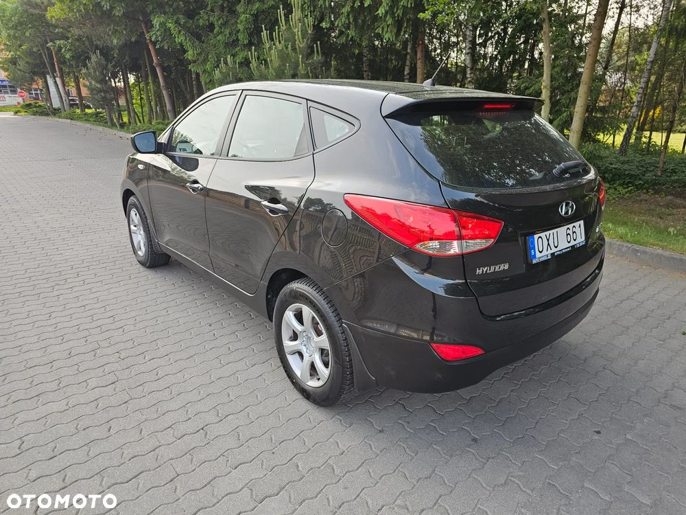 Hyundai ix35 1.7 CRDi 2WD blue Finale Gold - 4