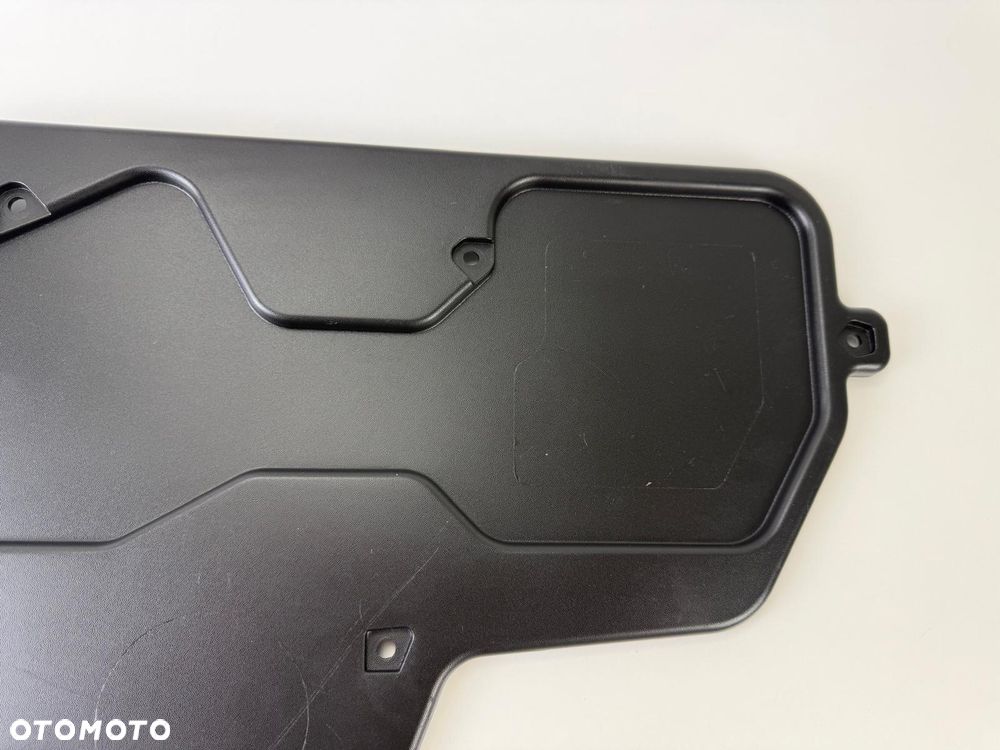 Wykończenie przedniego panelu Can-Am Defender HD10 2022+ - 6