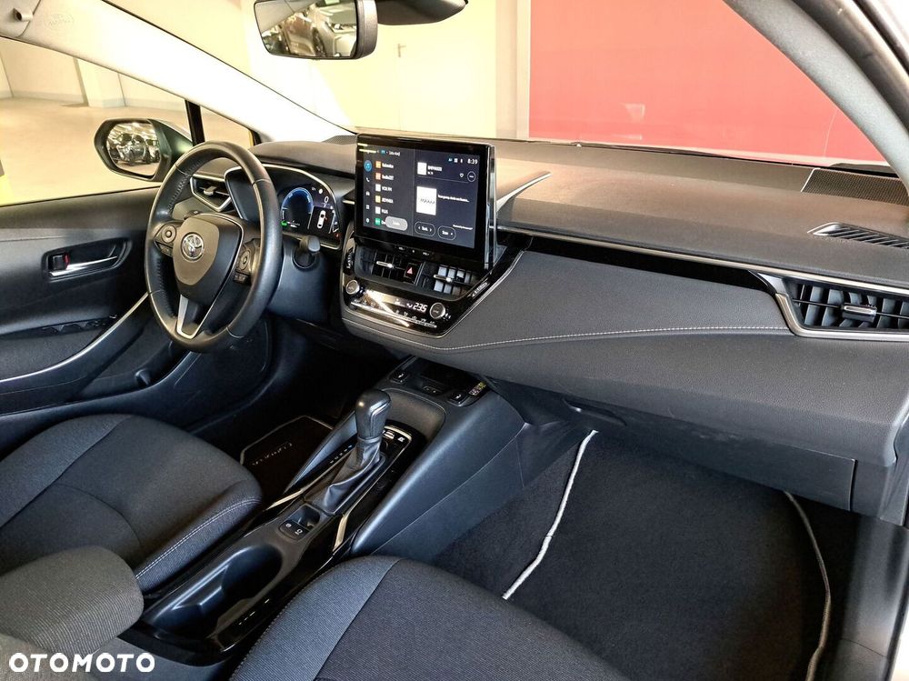 Toyota Corolla 1.8 Hybrid Comfort - 17