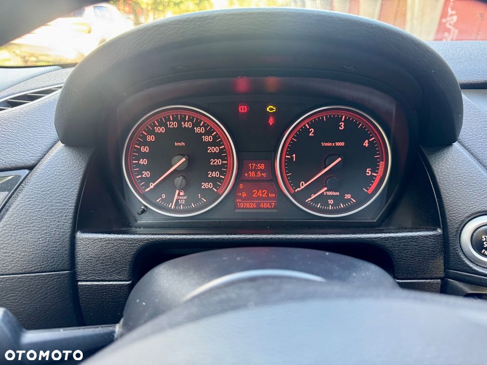 BMW X1 xDrive20d - 14