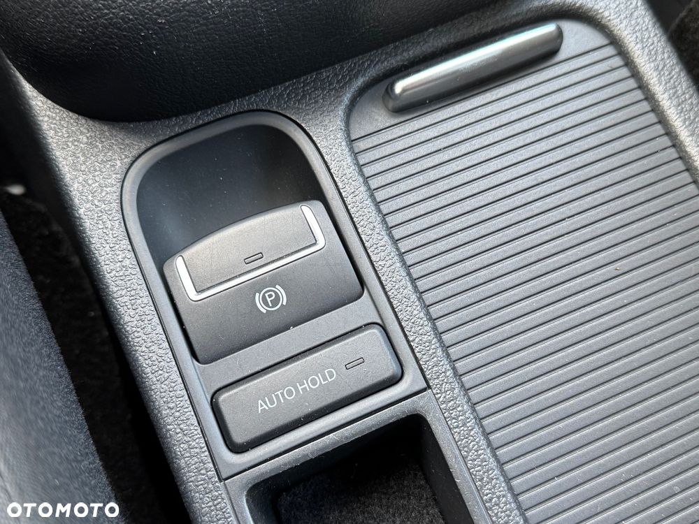 Volkswagen Tiguan - 14