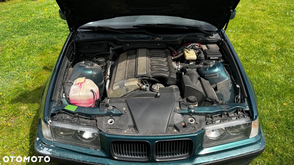 BMW Seria 3 325i - 10