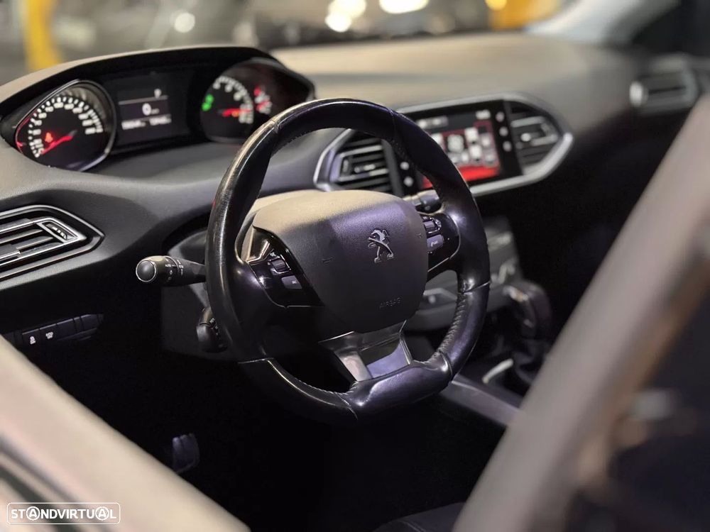 Peugeot 308 1.2 PureTech Allure - 10
