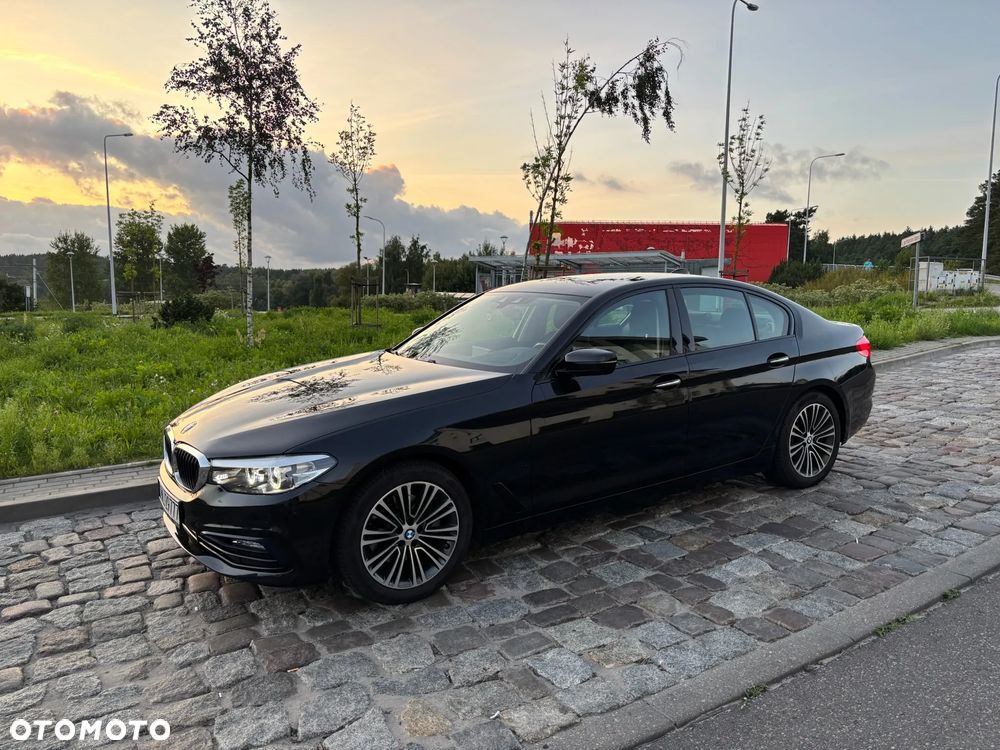 BMW Seria 5 520d xDrive Sport Line - 1