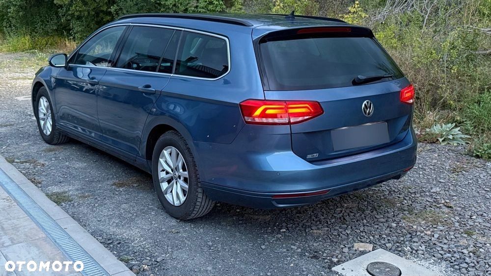 Volkswagen Passat - 5