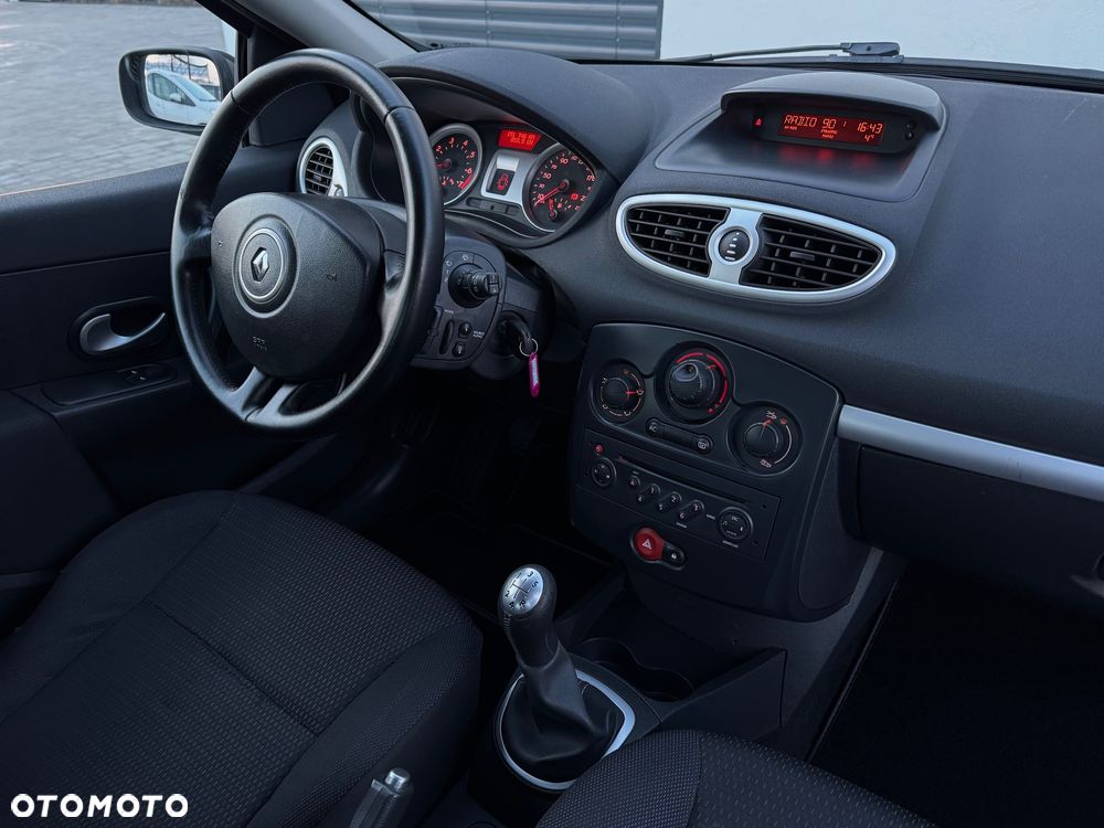 Renault Clio 1.2 TCE Expression - 29