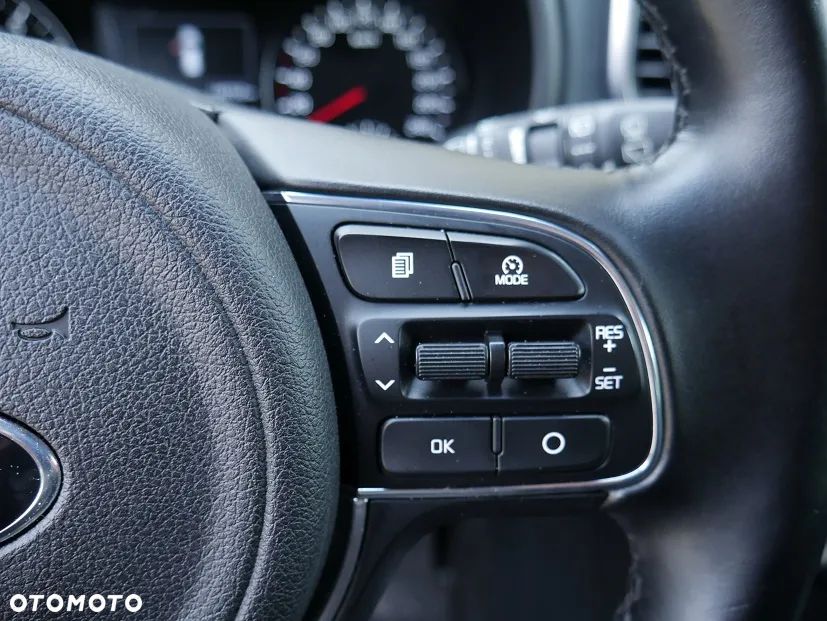 Kia Sportage 1.6 GDI 2WD Dream-Team Edition - 14