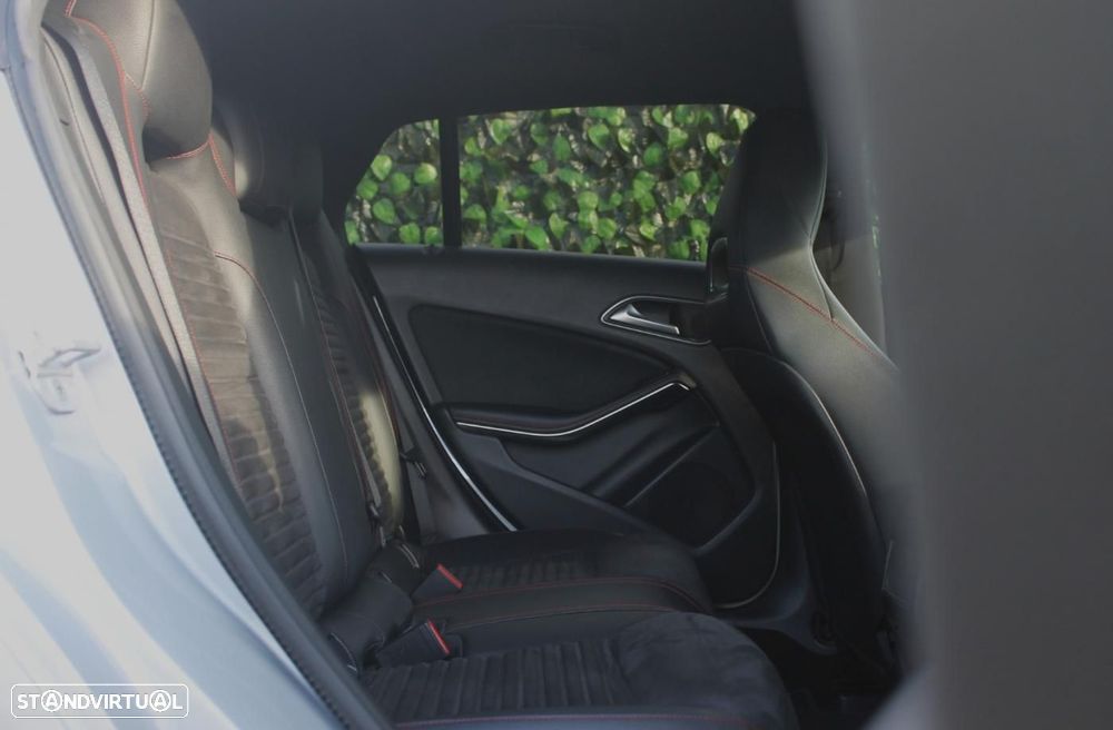 Mercedes-Benz CLA 200 d Shooting Brake AMG Line Aut. - 11