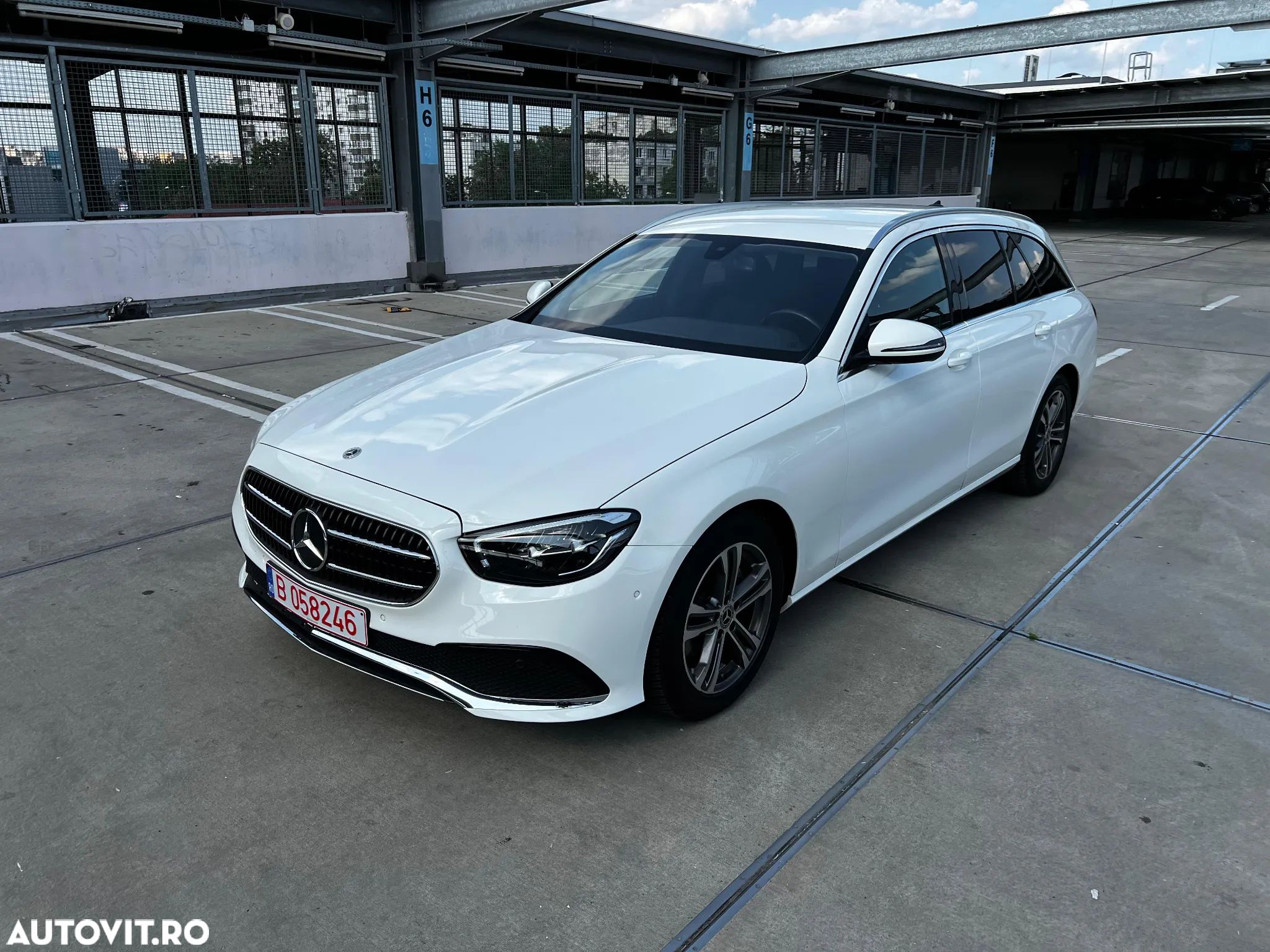 Mercedes-Benz E 220 d T 9G-TRONIC Avantgarde - 1