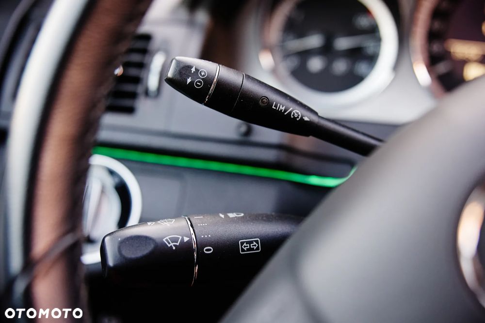 Mercedes-Benz Klasa C 220 CDI 7G-TRONIC Avantgarde Edition - 22
