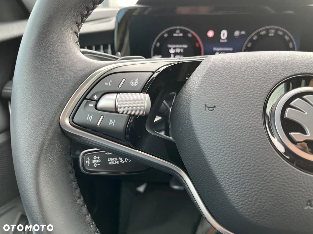 Skoda Superb 2.0 TDI SCR L&K DSG - 34