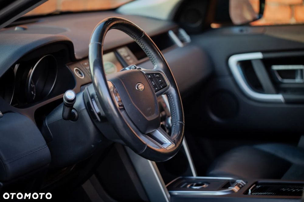 Land Rover Discovery Sport - 8